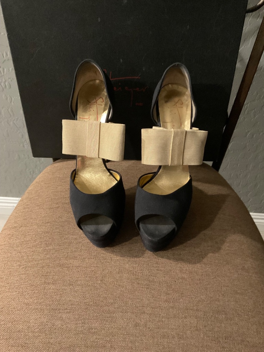 Shoes - Picture 3 of 4